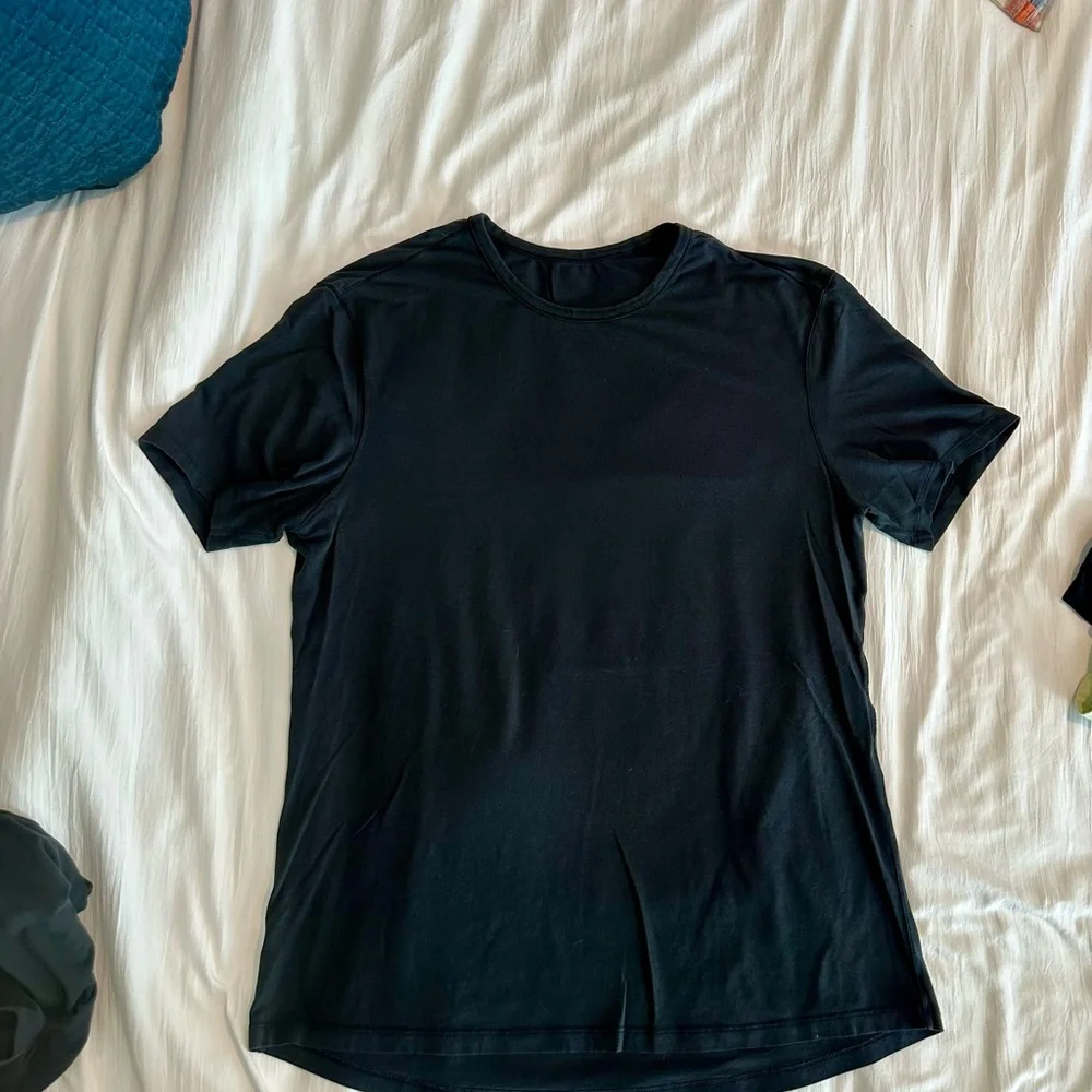 Lululemon size XL Striped and Solid T-Shirts Bundle of 4 - Picture 8 of 15